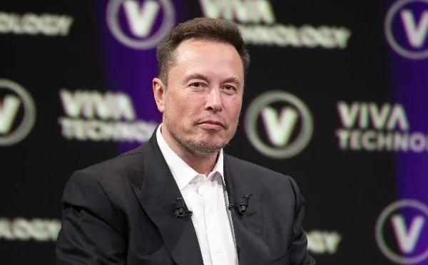 马斯克又出来吓人了，但这回绝不是危言耸听。他预言：地球未来最大的坑不是人太多