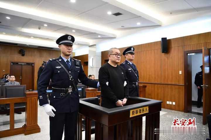 我们是否需要靠死刑带来正义和快感才能存活下去？死刑给我们带来什么，是杀人偿命快