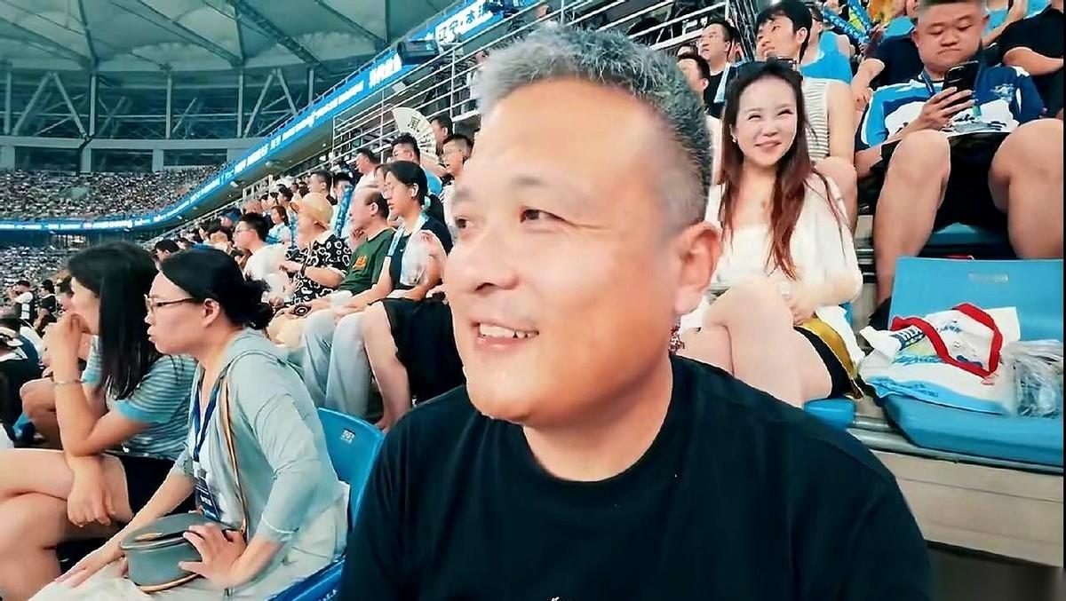 网红喷香哥受邀去大连做文旅宣传，这排面本来够吹一阵子了。但看完他发出来的这段行程