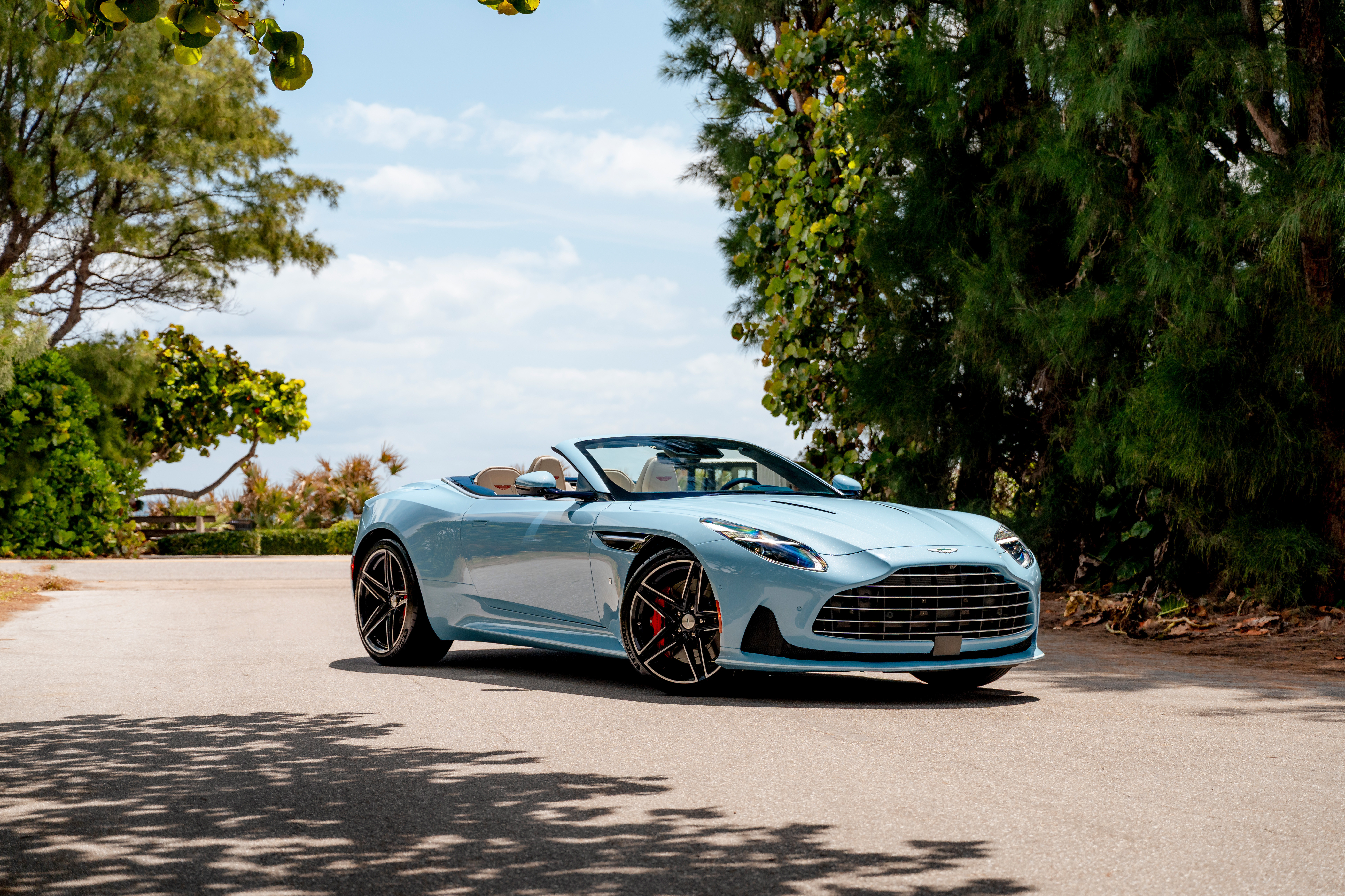 AstonMartinDB12VolantebyQastonmarti