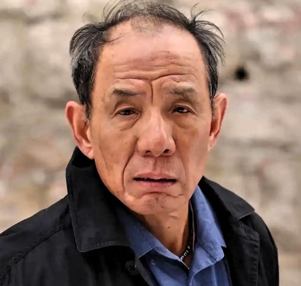 随着魏宗万的去世，最破防的就是70和80后了。近一个月，刘洵、蔡元元、刘红