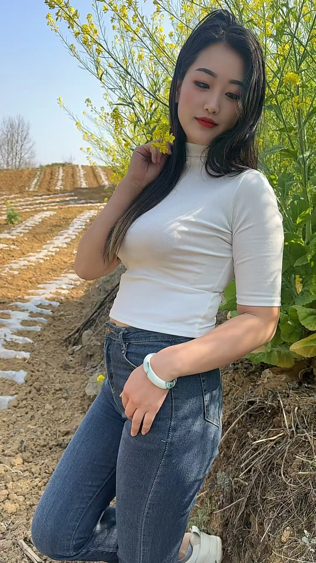 牛仔裤姐姐 纯纯农村姑娘 感情