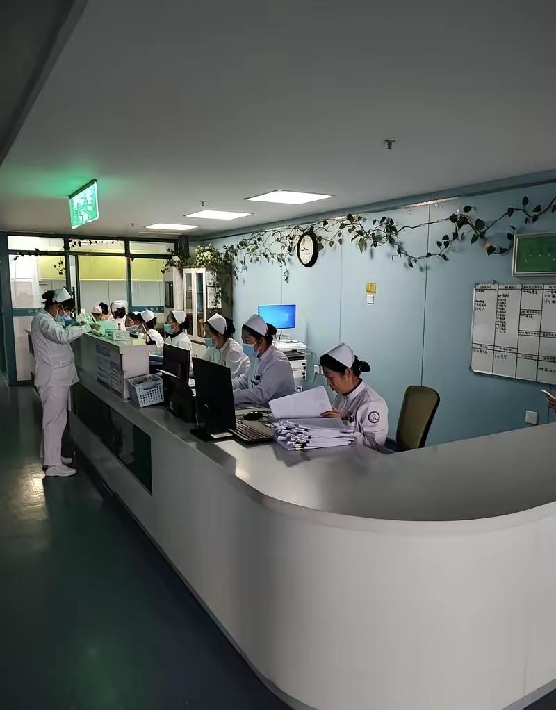 三十八岁的刘娟，查出肝癌晚期后，一口气借了三十多家网贷，把钱全数转到了千里之外桂