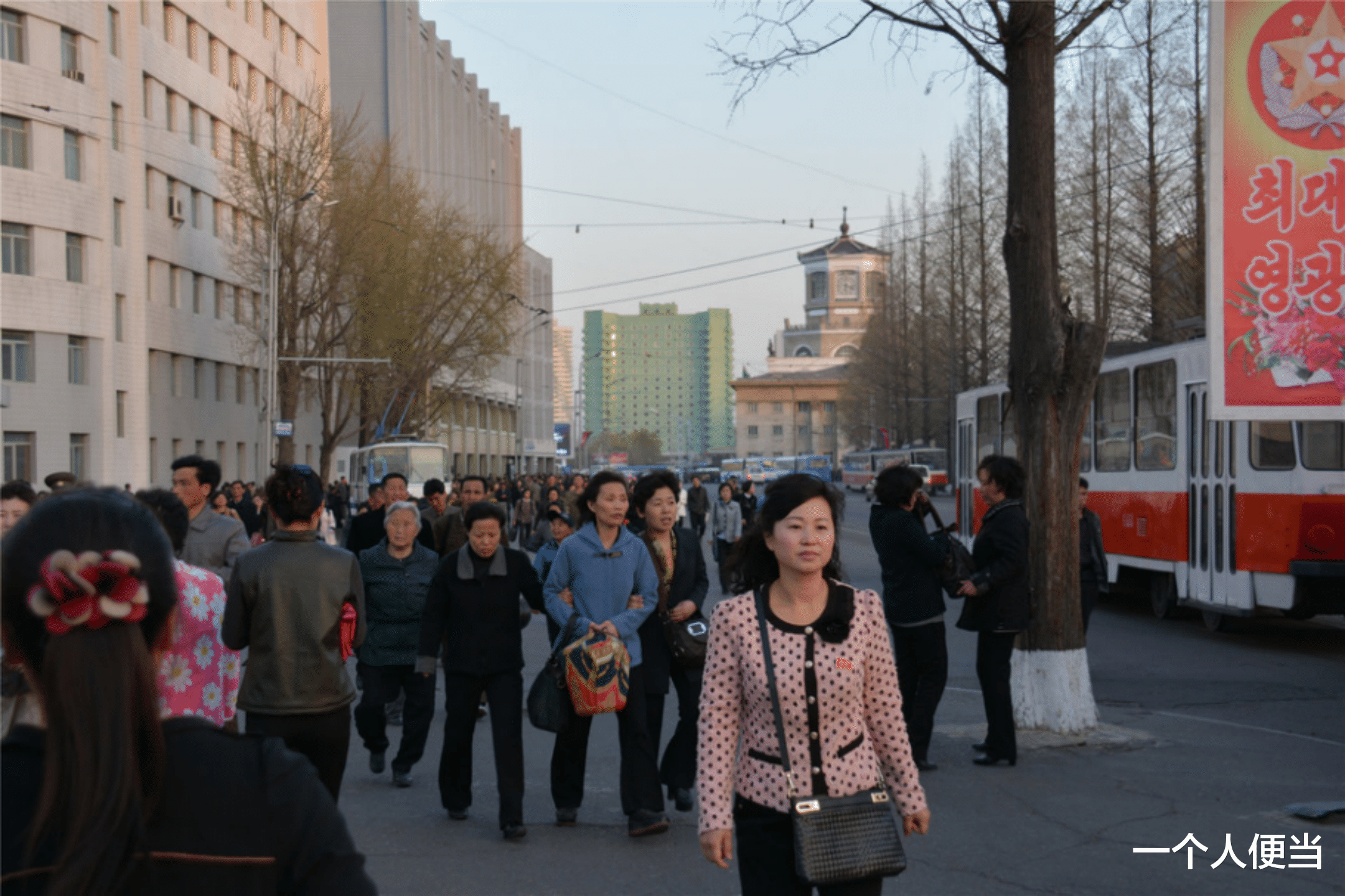 朝鲜老百姓日常生活什么样子导游介绍很详细