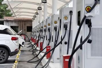 电价涨到多少钱时，新能源汽车就没有优势了？我先说答案，中国的电价在10~20年