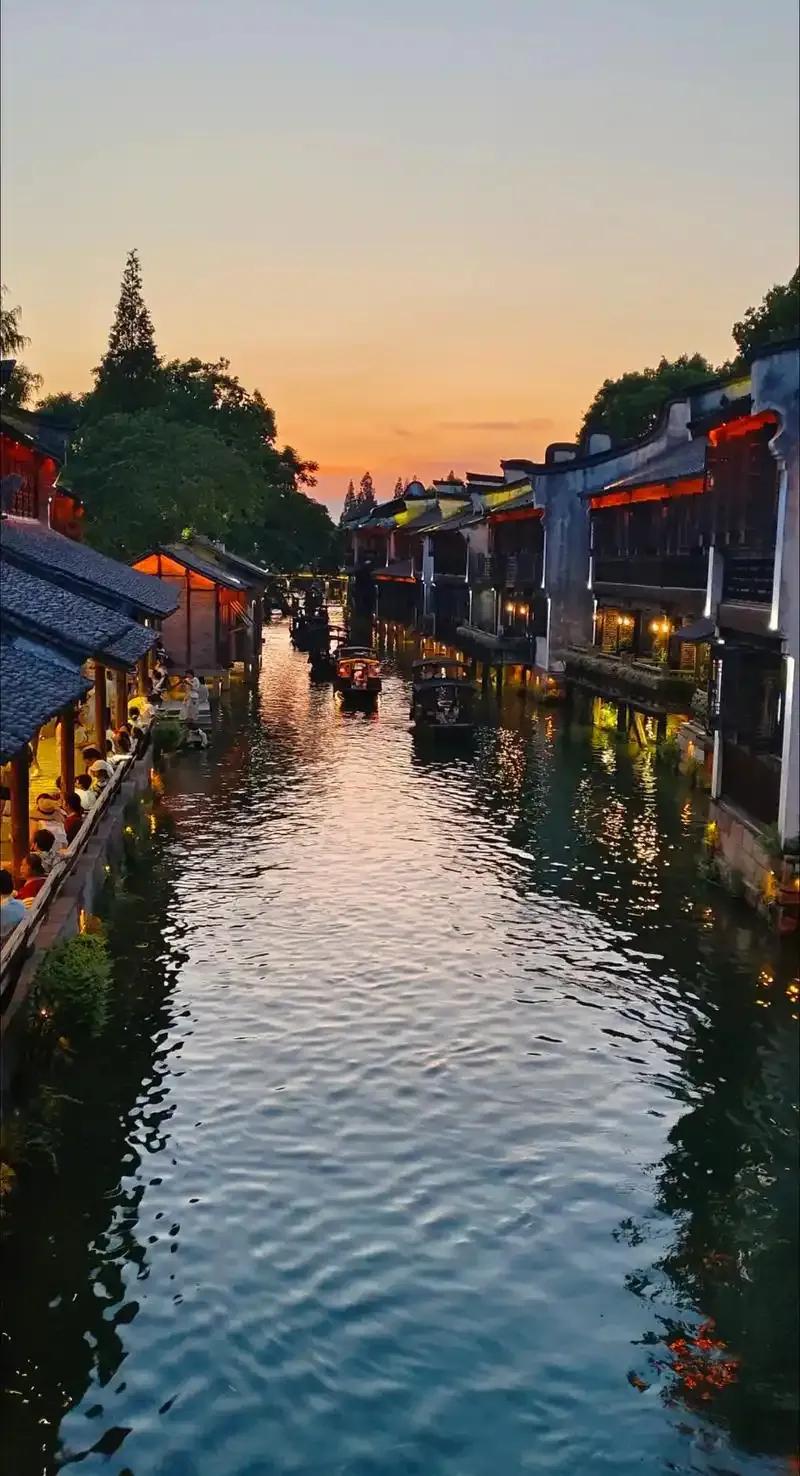 2021年，杭州市区中考人数3.1万人2022年，杭州市区中考人数3.4万人