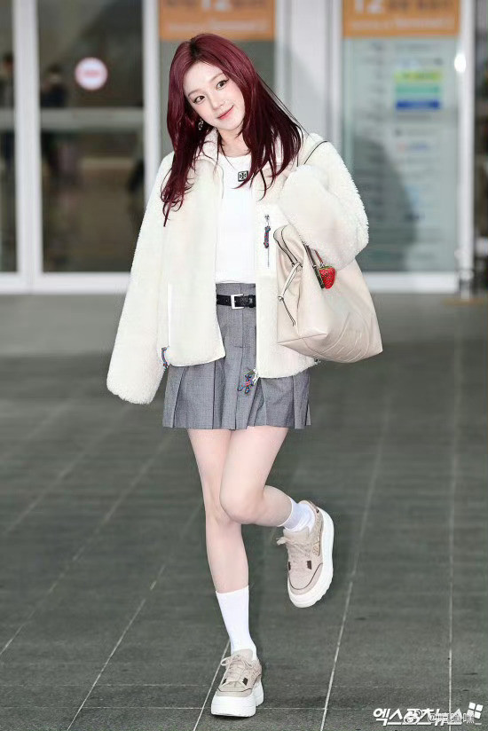 宋雨琦🍪宋雨琦心简单万物皆白🤍