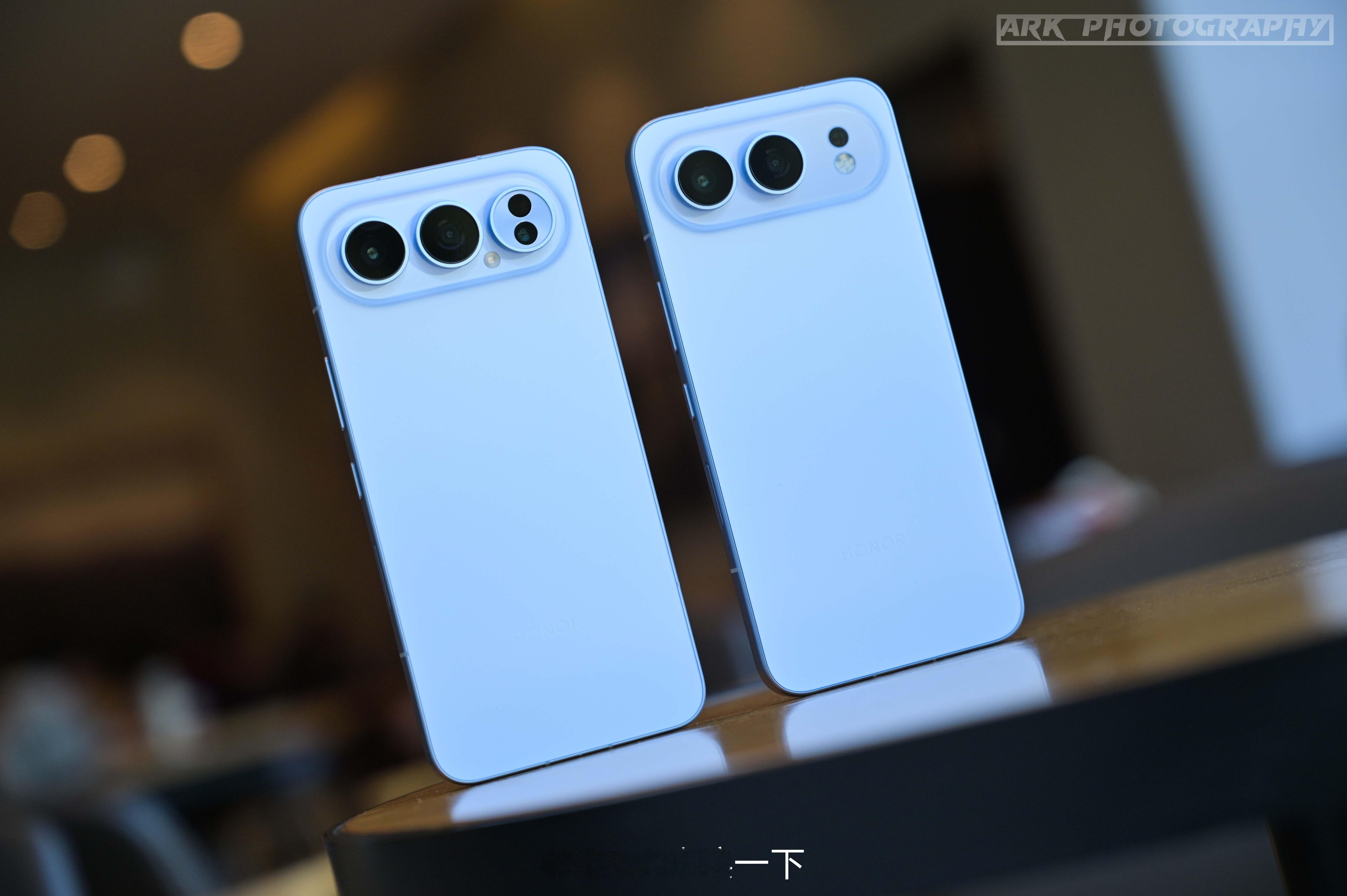 『咔嚓图赏』周末，给大家来点荣耀500系列的美图，这次标准版和Pro尺寸一模一样