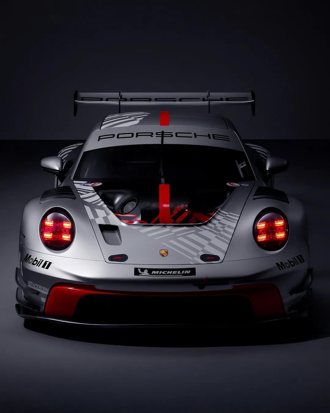 新一代911GT3R，谁看不迷乎啊！保时捷911
