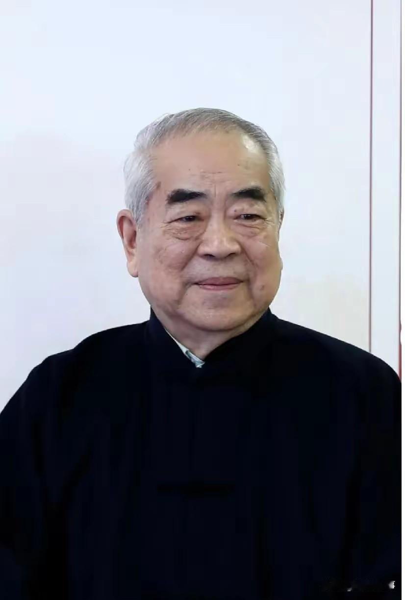 87岁书画泰斗范曾刚宣布老来得子并断绝父女关系，这剧情比电视剧还狗血。但你们知道