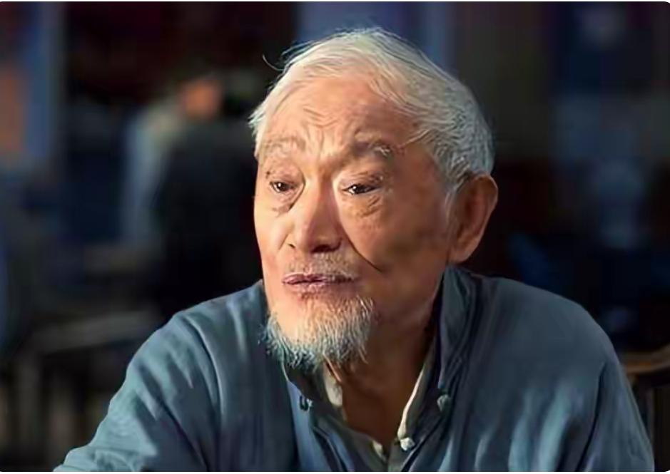 90岁牛犇住上海养老院，卧室摆双人床、客厅超30平，有钱就有尊严娱乐明星