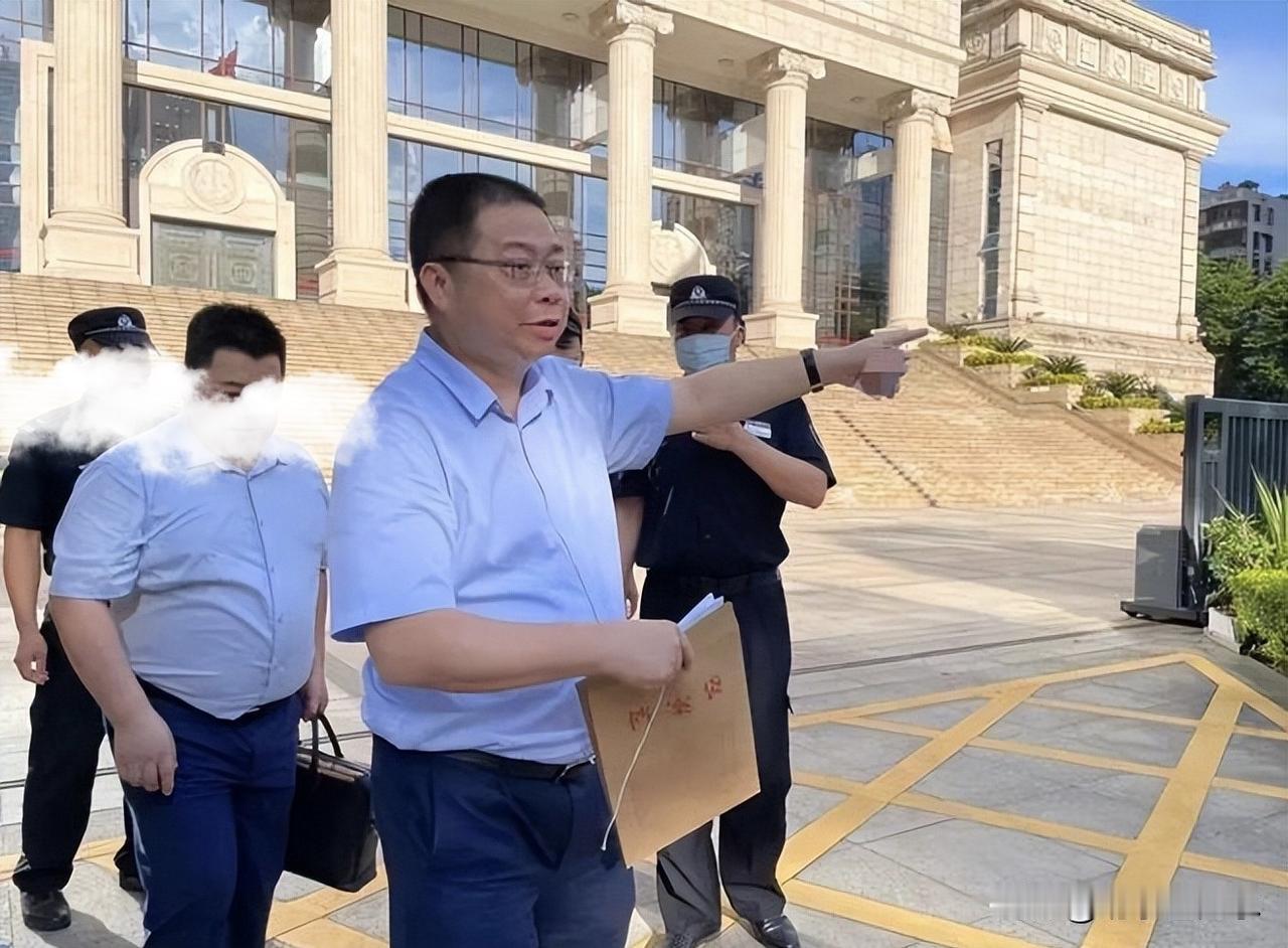 当年的宝万之争，如今各家过得都不算太好。宝能退出争夺，赚了300多亿，但是遭到