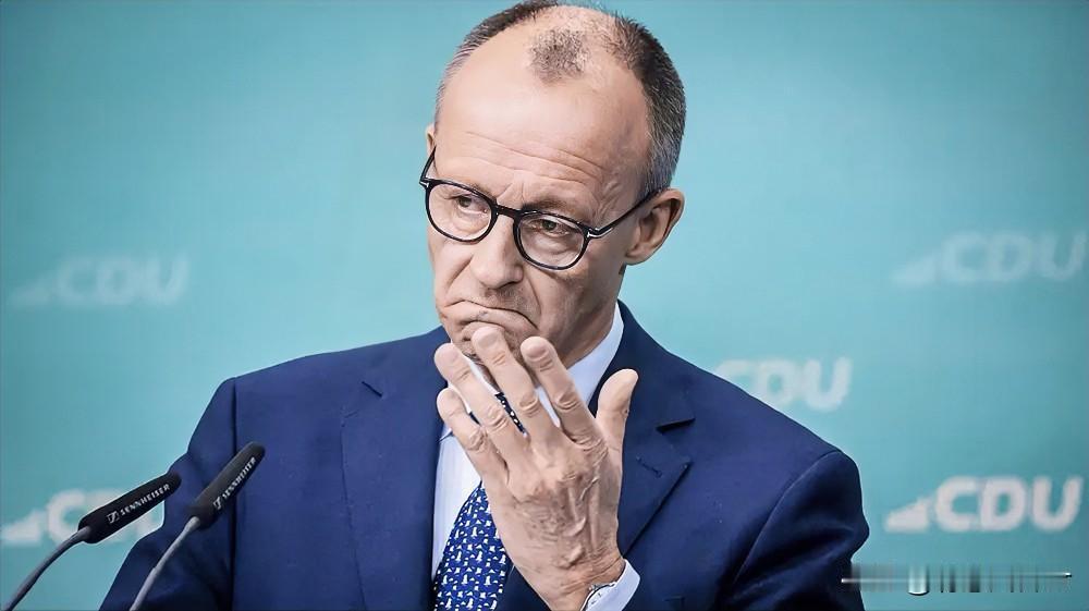 德国总理最新表态！就在今天，德国总理默茨表示，德国希望乌克兰在不付出任何代价的