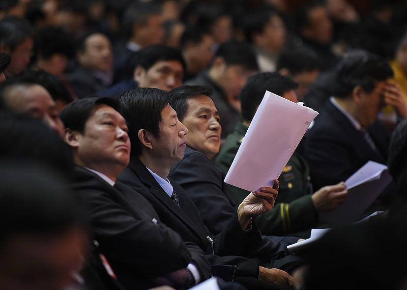 大快人心！全国反腐大倒查：退休不再免罪，贪腐可终身追责最近，全国多省同步开启超