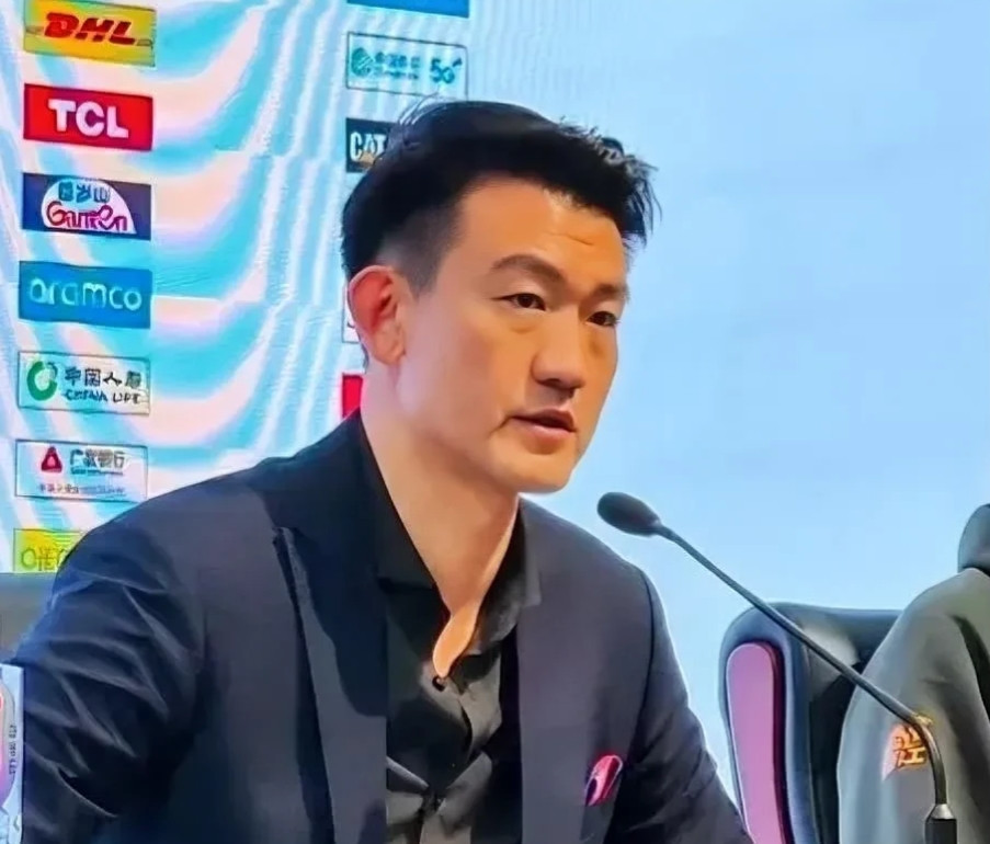 王博实在太谨慎啦！广厦队拿下冠军点后，接受采访时这般说道。“能连取客场胜利，这