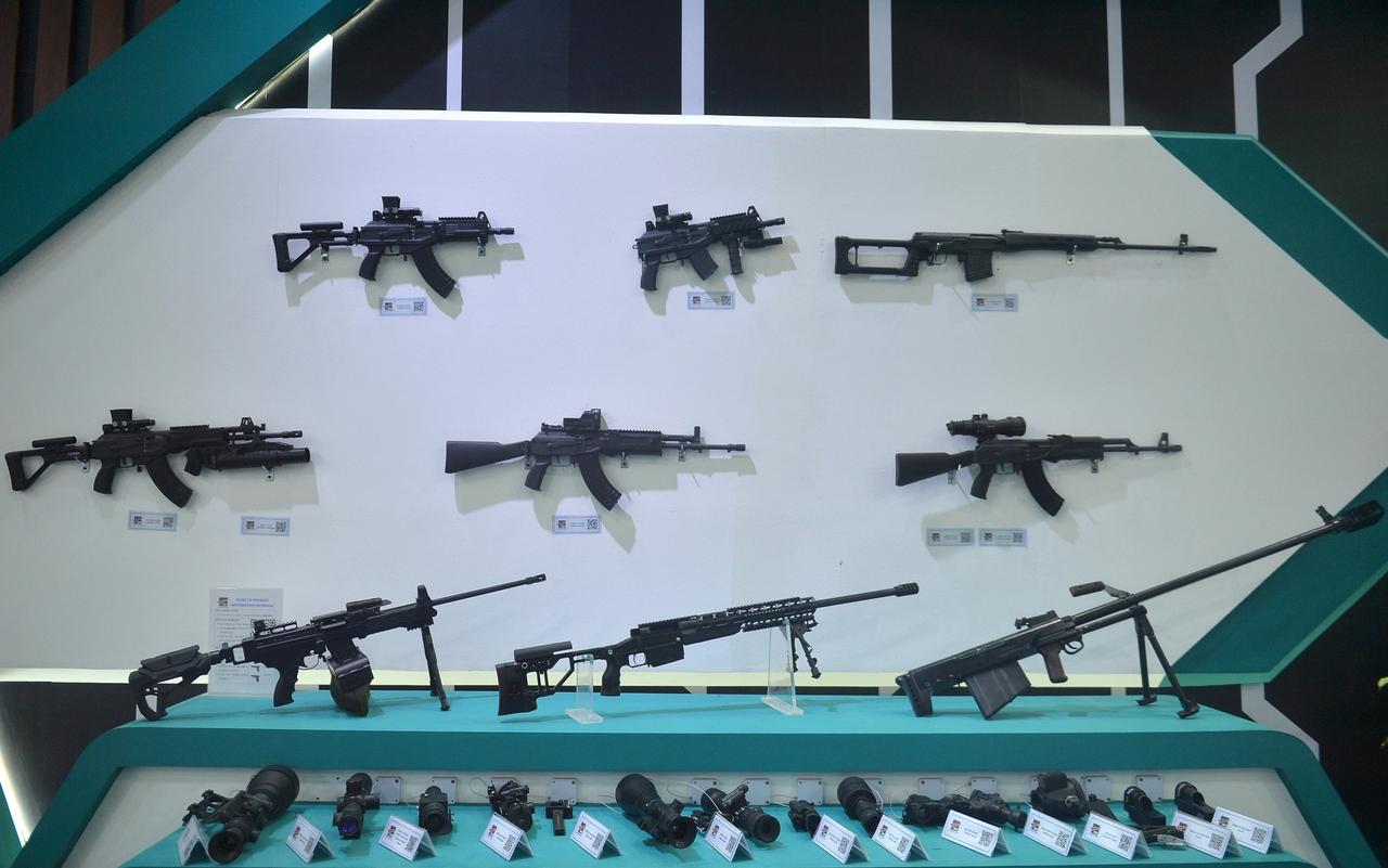 越南生产的各种枪支与光学瞄具