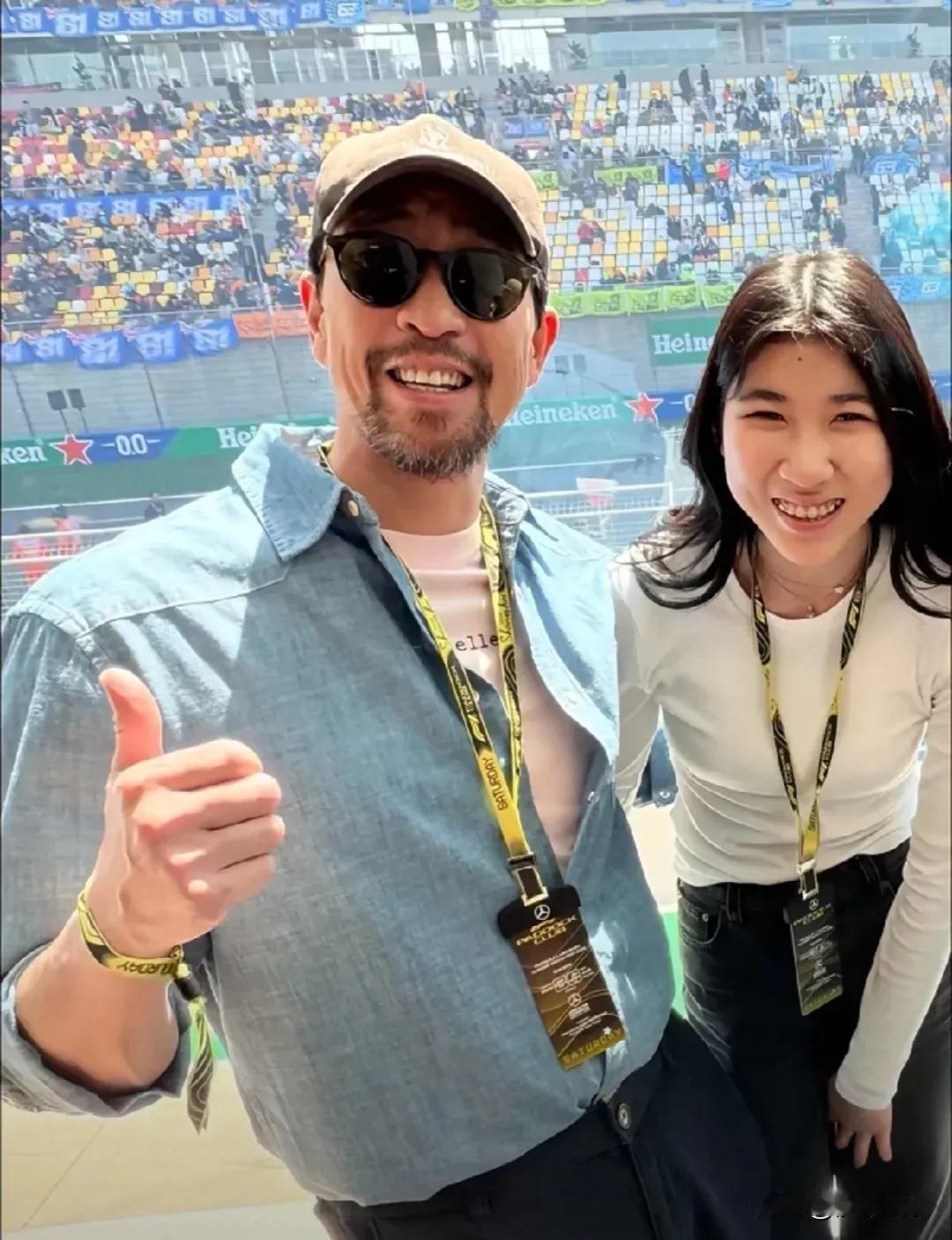 王千源女儿，近照曝光！3月15日，咱们的“悍匪专业户”王千源上热搜了！不过这