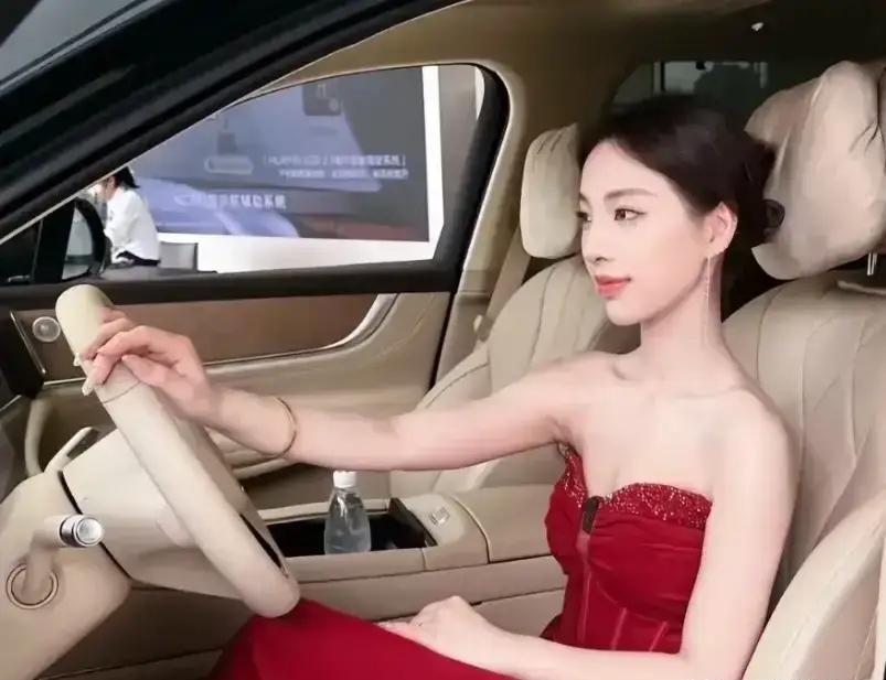 3月1号起，车圈悄悄发生了一件事，文件一下，油车车主集体松了一口气！年检减半，税