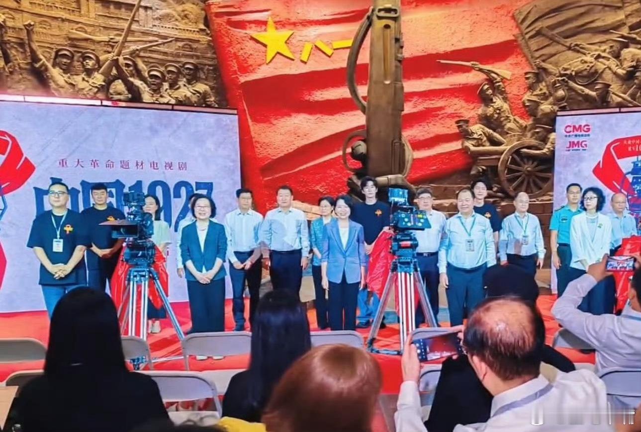 🍉献礼剧《中国1927》近期已低调开机，主演阵容：刘学义饰演周张晚意