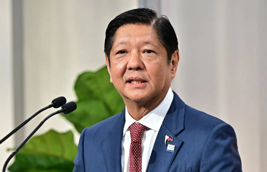 菲律宾中期选举步入关键决胜阶段，小马科斯的姐姐伊梅助力杜特尔特阵营，对小马科斯的