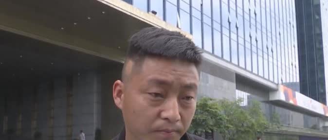 浙江一男子结婚办酒席，好心请婚车司机入席吃饭，不曾想司机在婚礼上抽中了一块价值2