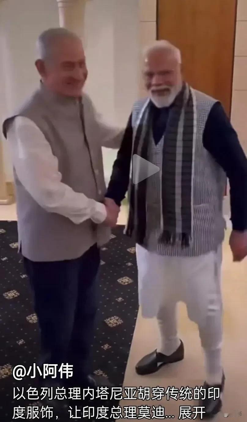 莫老仙此次出访以色列，可谓争足了面子，以色列总理为了欢迎莫老仙的到来，专门挑选穿