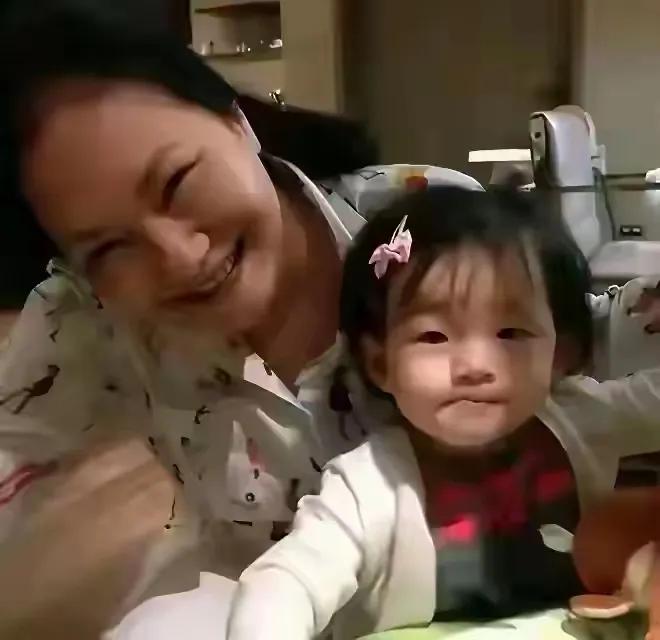 S妈担心的事还是发生了，大S去世过去已经小半年了，孩子们跟马筱梅越走越近，甚至不