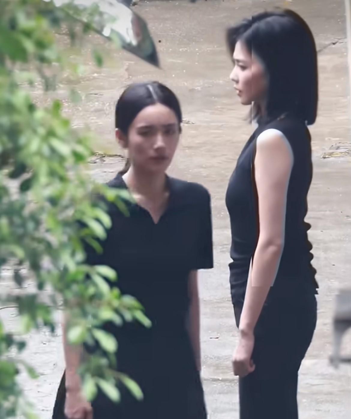 最新同框画面一出来，配角的腰线、手臂、肩背全在镜头里，白鹿被拉去一比，粉丝直接急了。戳穿这波热闹，别
