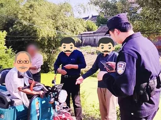 “太感人了！”5月5日，江苏南通，一95岁老人思念孙子，他带着一大包馓子，骑车5