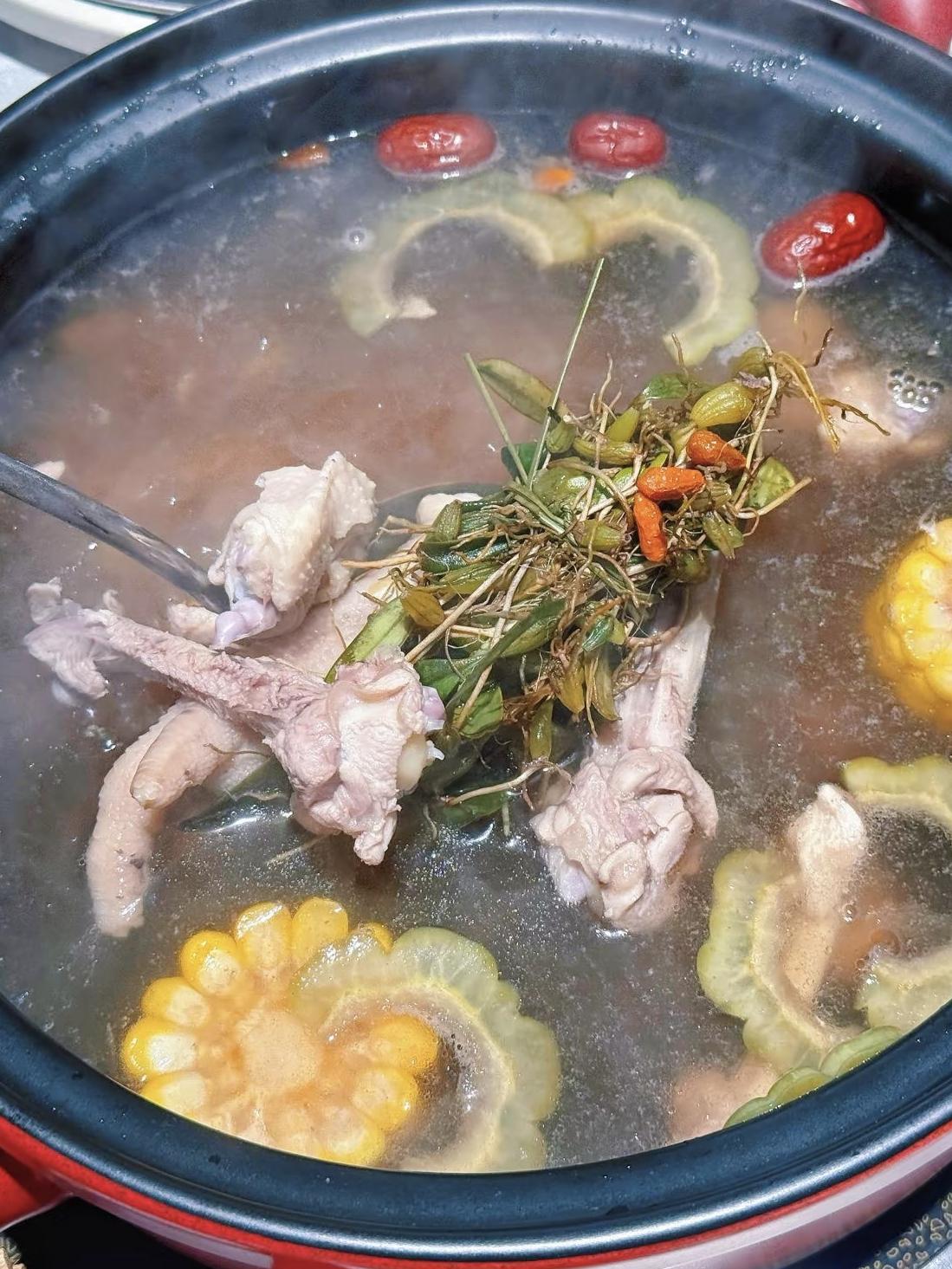 N刷不腻🐔广州这锅鸡煲鲜到我连炫3碗汤火爆广深佛的【仟仟陶鲜鸡火锅】，番禺