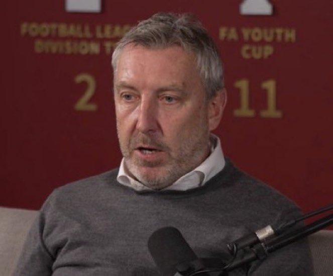 曼联技术总监威尔科克斯近日对俱乐部今夏的四笔签约，包括引进前锋谢什科，表示满意并