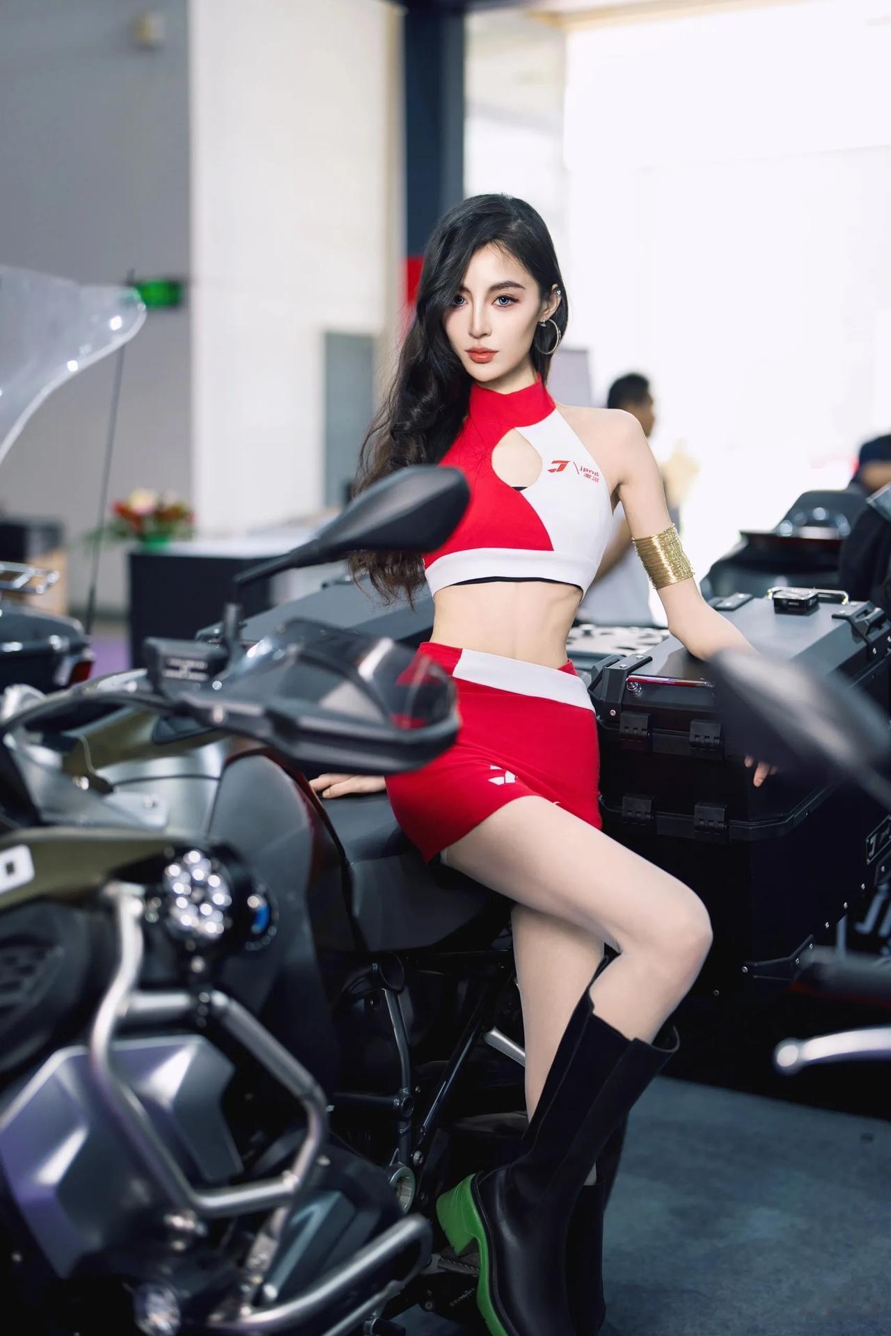 车模美图分享车模高颜颜美女车模车模照高端车模炫酷车模性感长腿车模车模