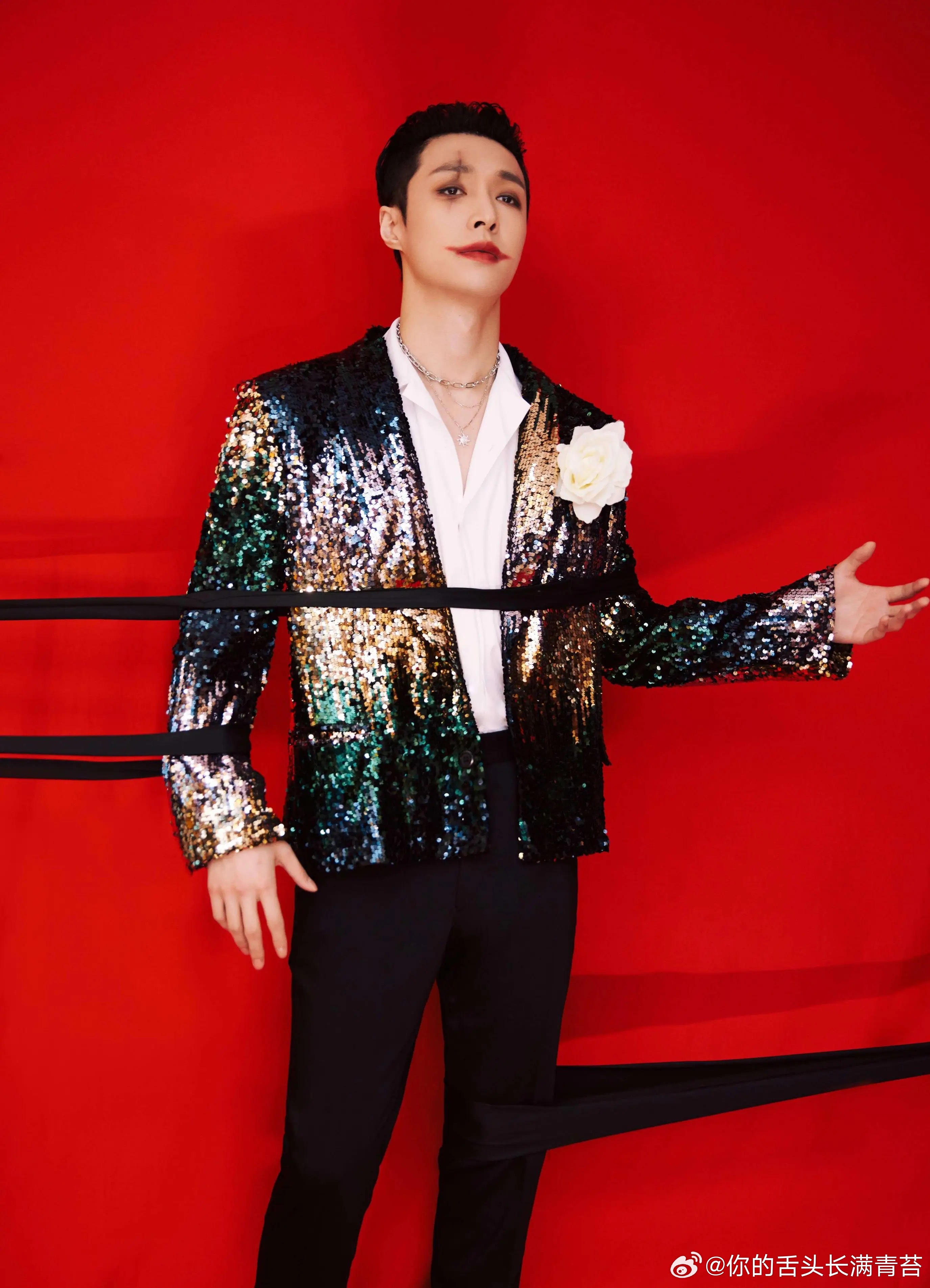 张艺兴去年退出长沙染色体娱乐理记称张艺兴不是彻底封杀眼下这场对峙，张艺兴