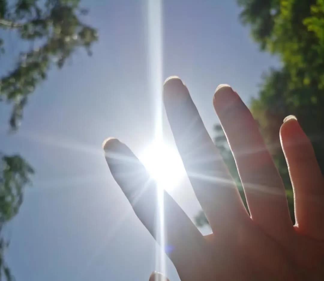 闺蜜生宝宝的时候，我随了8000块钱，没想到我生孩子的时候，闺蜜给我包了一个大