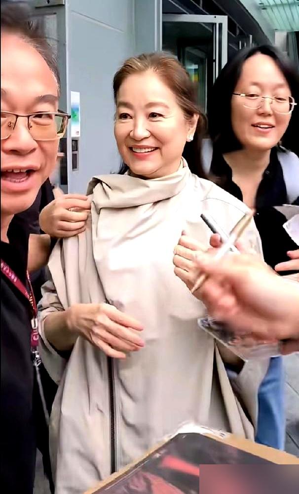 一张能毁掉林青霞的底片，换成你，会卖多少钱？1990年金马奖，林青霞封后，镁