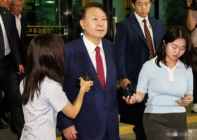 尹锡悦有办法了在第二次接受特别检察组的讯问后，尹锡悦于7月5日晚上23时54分