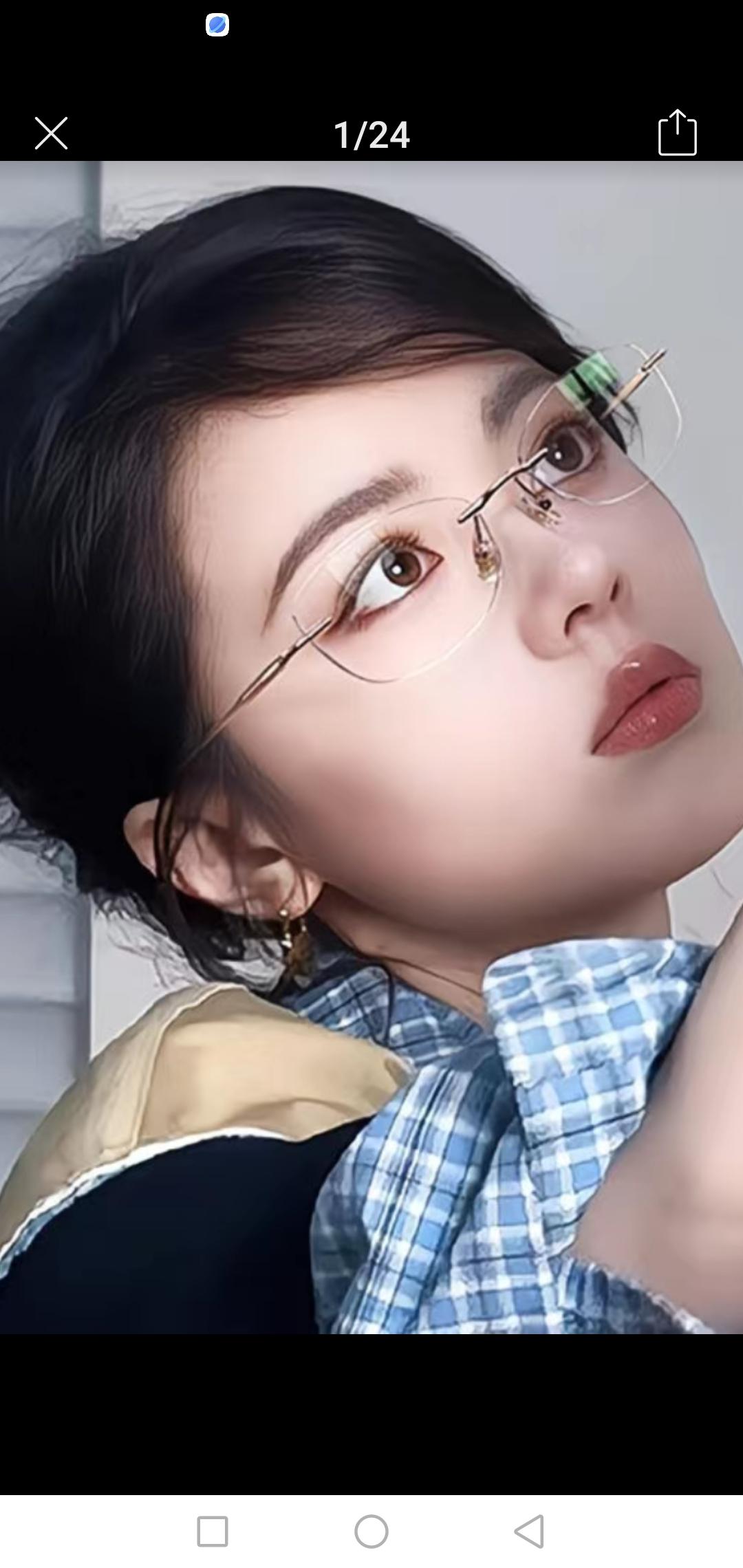 清新眼镜少女，复古蓝格子衫，甜美可爱！😊✨🌴