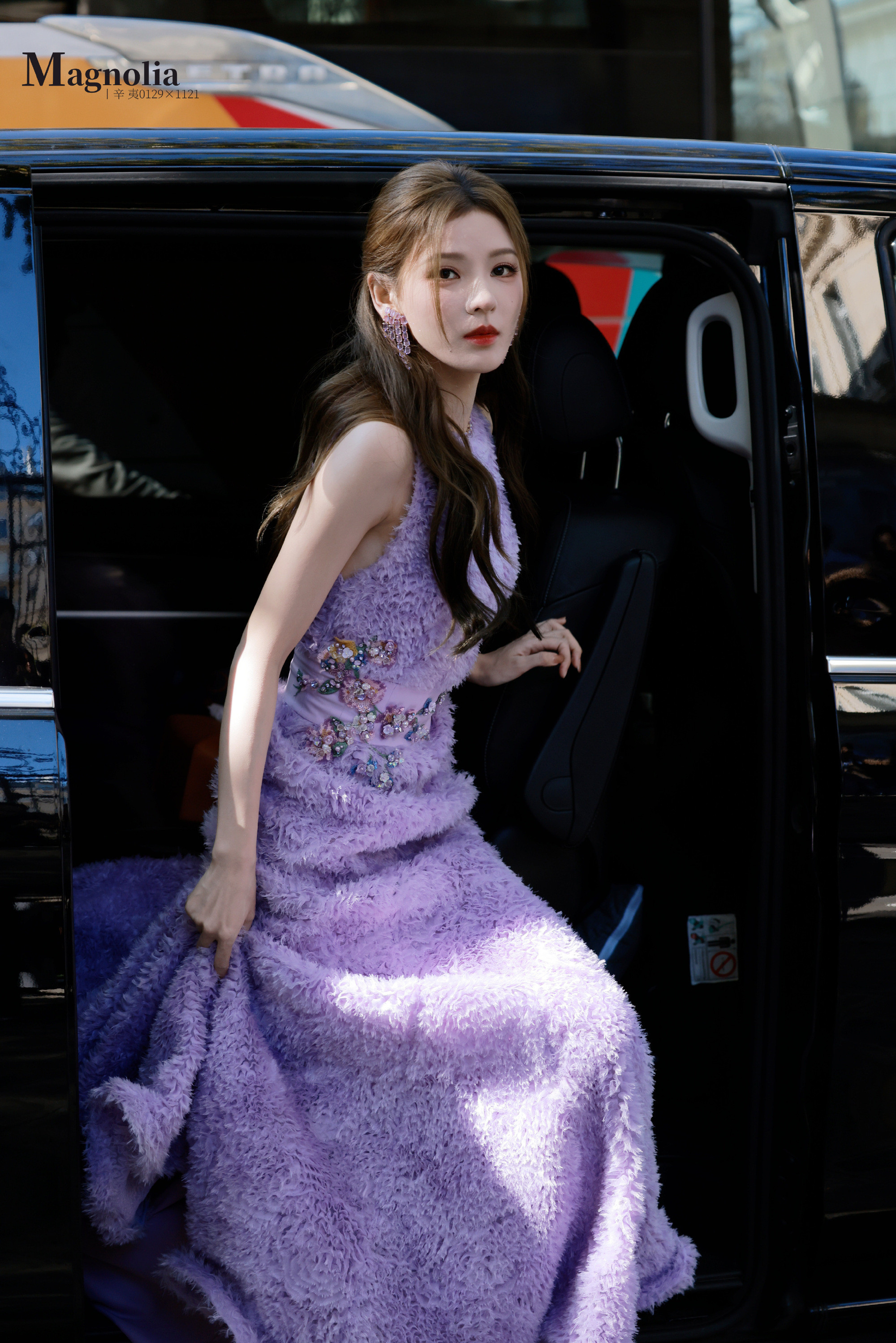 张予曦出个国怎么美成这样，扑面而来的紫罗兰气息。张予曦