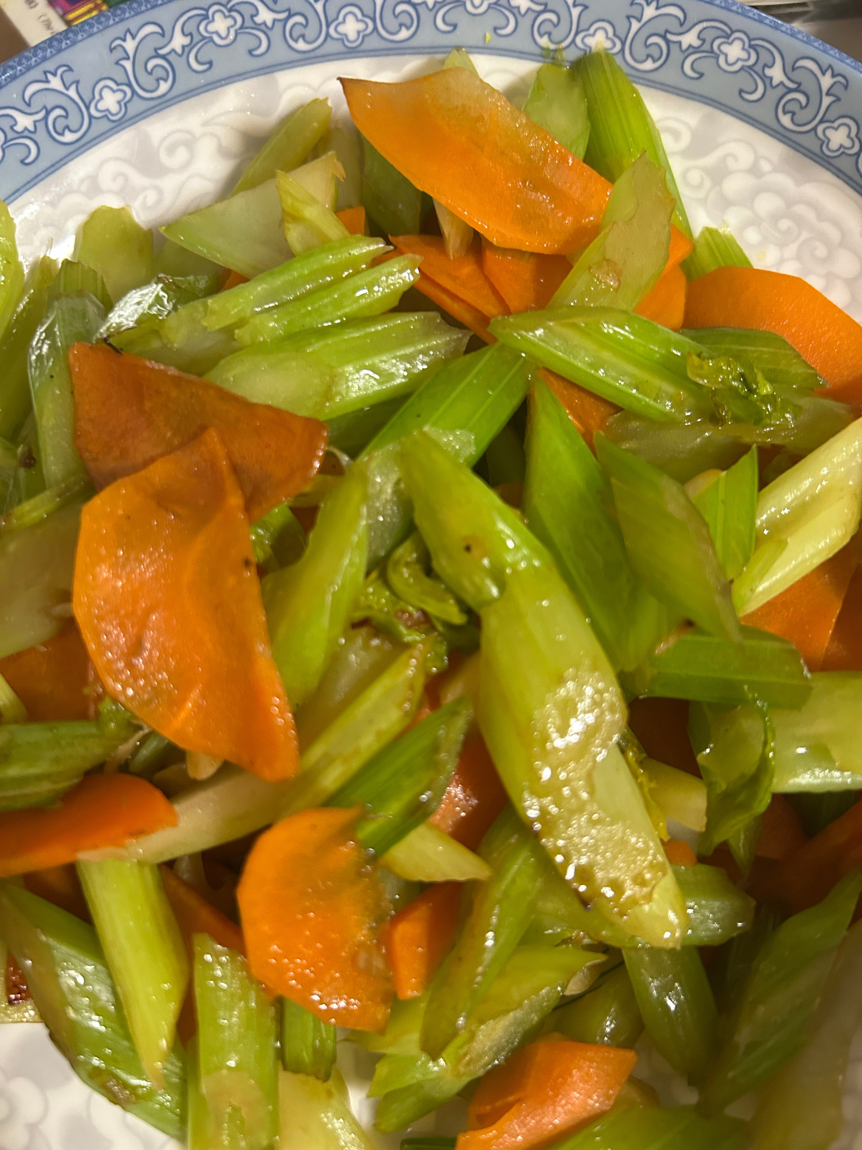 午餐时间要到啦，好久不见的糖醋小排来啦😸