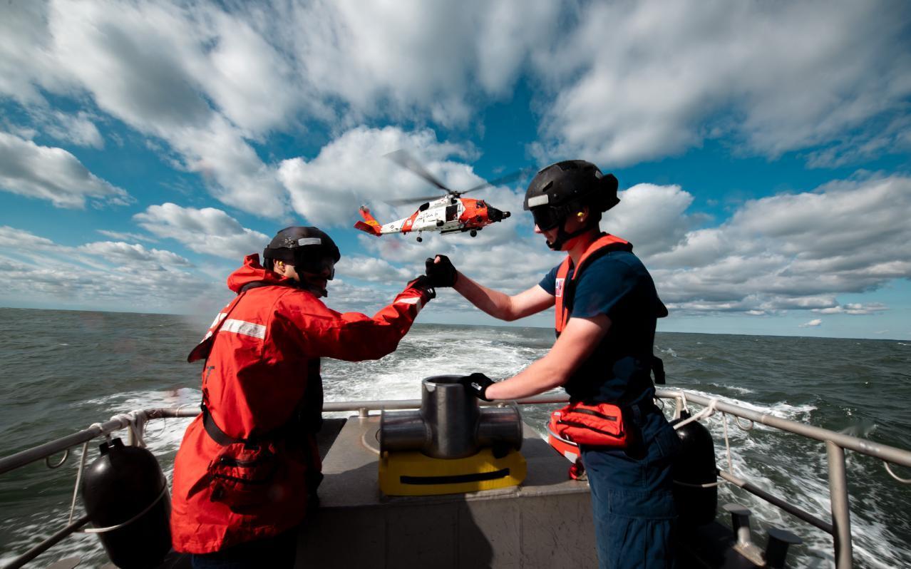 为什么很多人都对委内瑞拉，叙利亚判断失误，相信巴沙尔不慌，马杜罗不慌！就是因为，