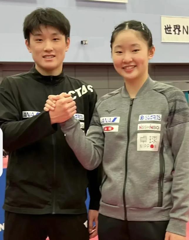 张本美和：哥，医疗暂停好用吗？张本智和：当然好用，没看我赢了吗？张本美和：那