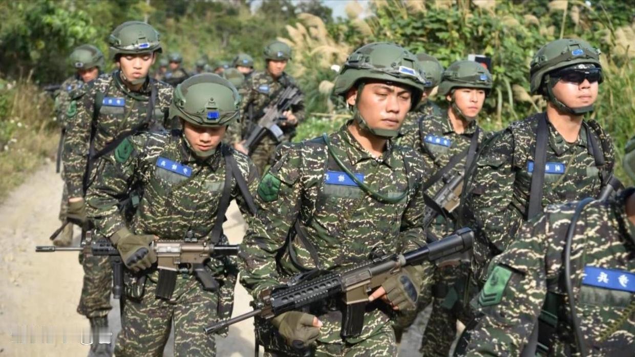 台湾士兵灵魂拷问，彻底戳破台当局虚伪画饼！一名台军士兵直言：两岸若开战，台