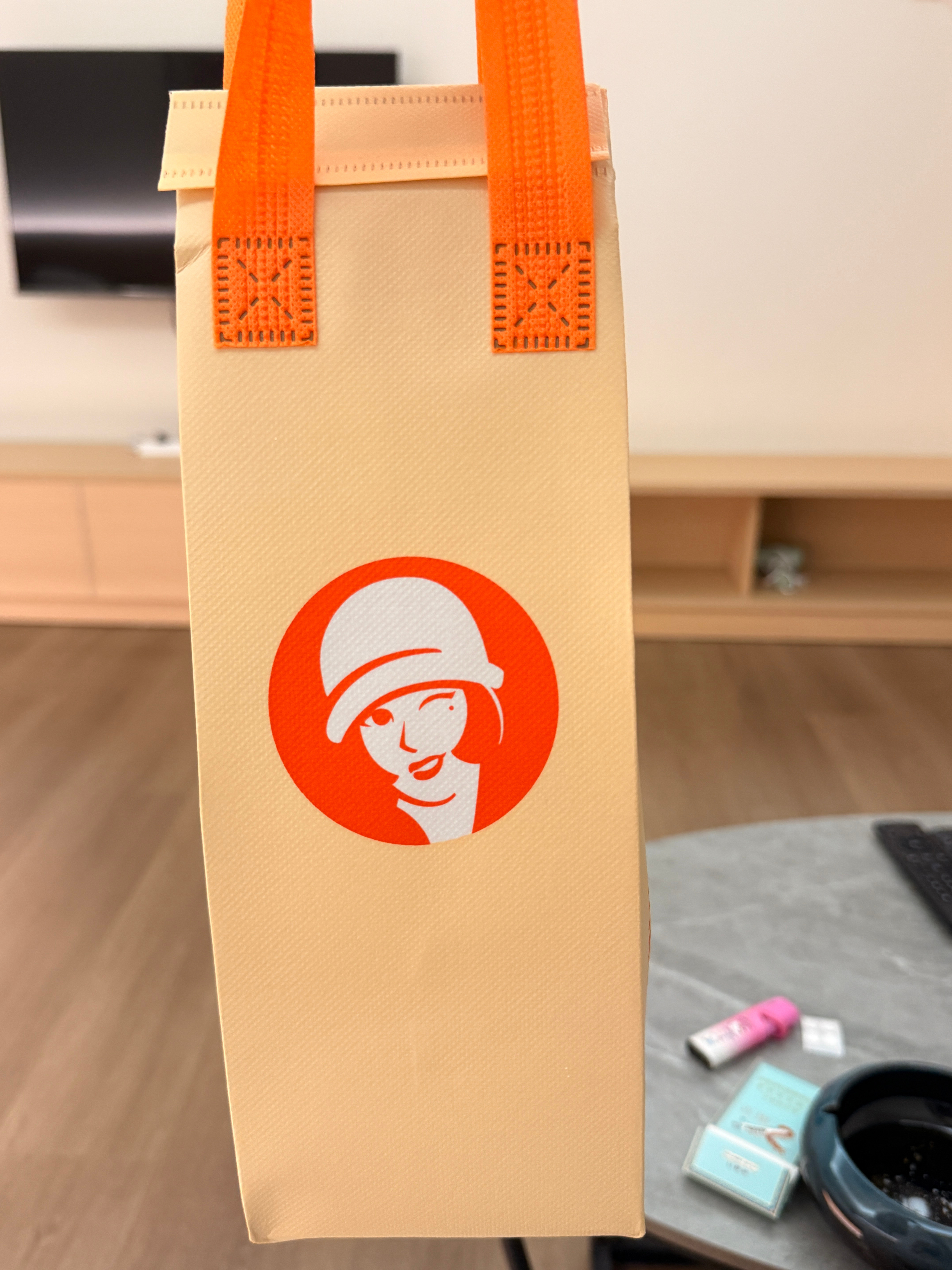 火龙果我只能说创意很好，但我个人口味不推荐，我还是只推荐玫瑰和番茄，不过玫瑰嘴巴