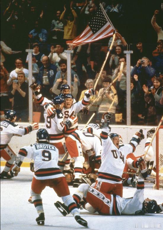 美国男子冰球冬奥三冠都是以弱克强米兰之战荡气回肠重塑美国精神已成超一流美国常被
