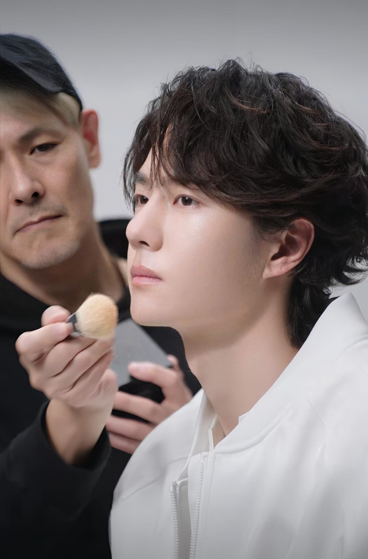 王一博，美妆代言最干净最清爽最阳光的代言人，没有之一。“现在最想干什么呢”“