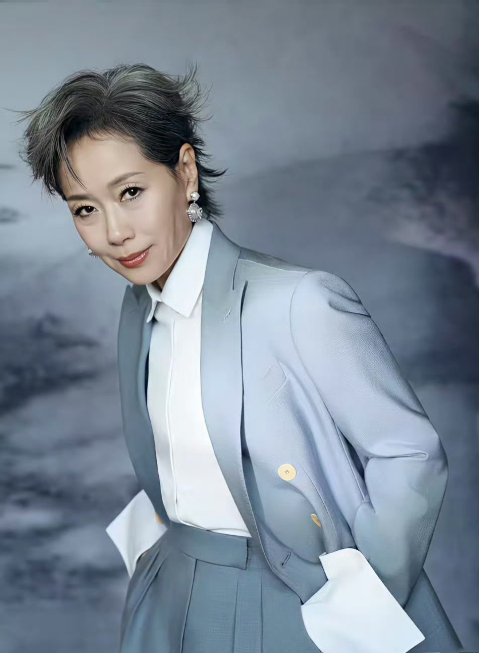 历届《浪姐》的冠军和队长阵容里，哪一季堪称最强？来看看各季配置——第一季：冠军宁