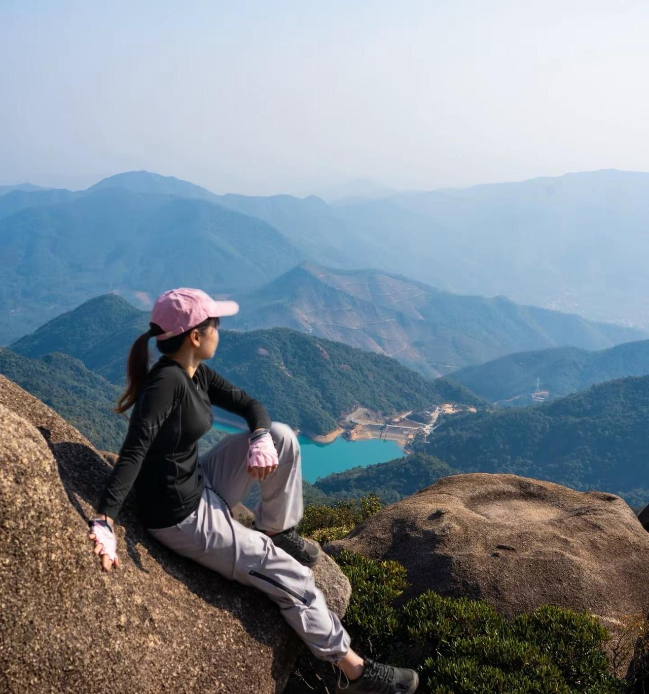 答应自己要去的地方，别管多远，别管多久，一定要抵达～爬山推荐户外徒步徒步山