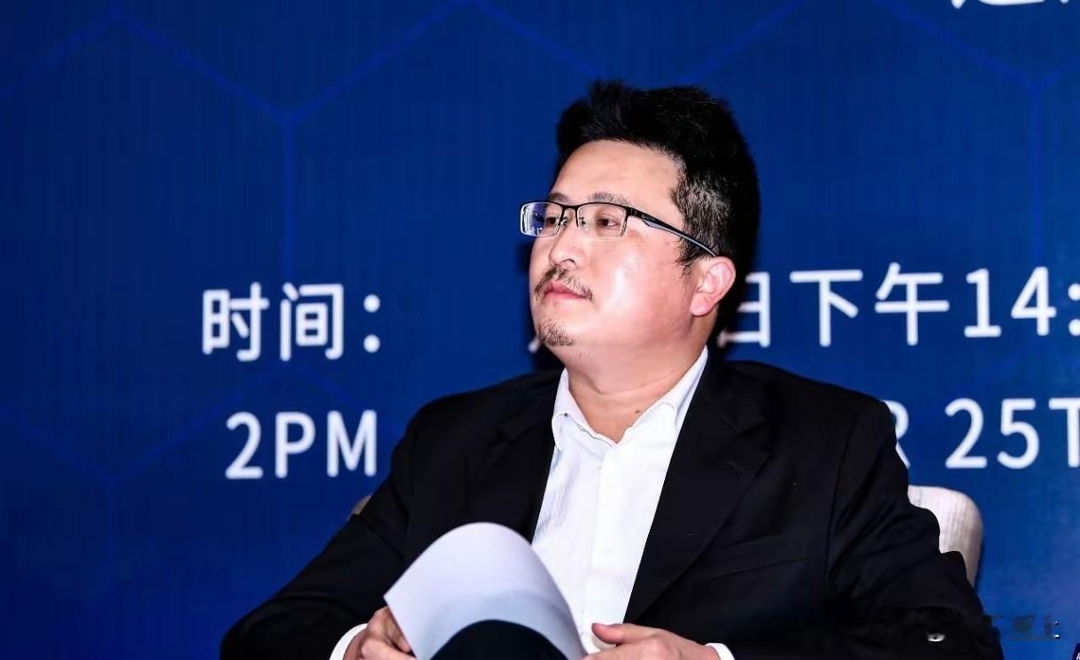 体育造神?专家宋清辉说造神之风不可长，广东体职院应立即撤掉全红婵雕像。我认为