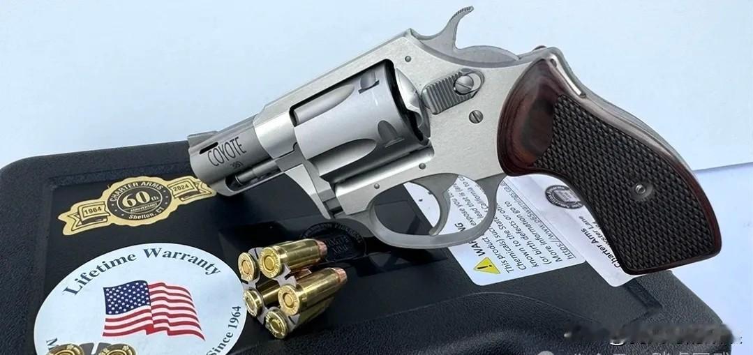 小型框架左轮手枪.380ACP口径“郊狼”左轮手枪