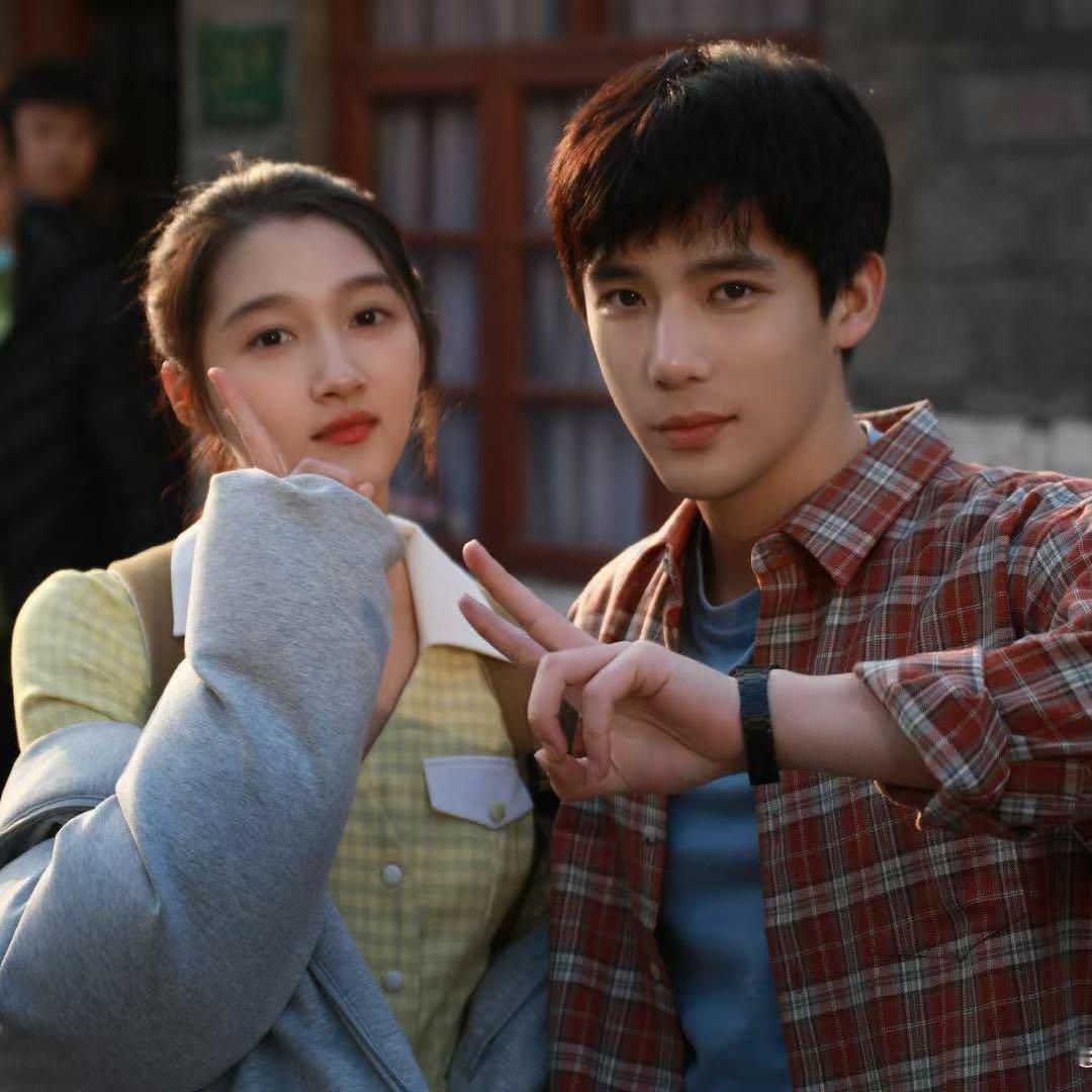 刘大锤辟谣王安宇关晓彤：这瓜没熟，还带着老套路！最近王安宇和关晓彤的绯闻传